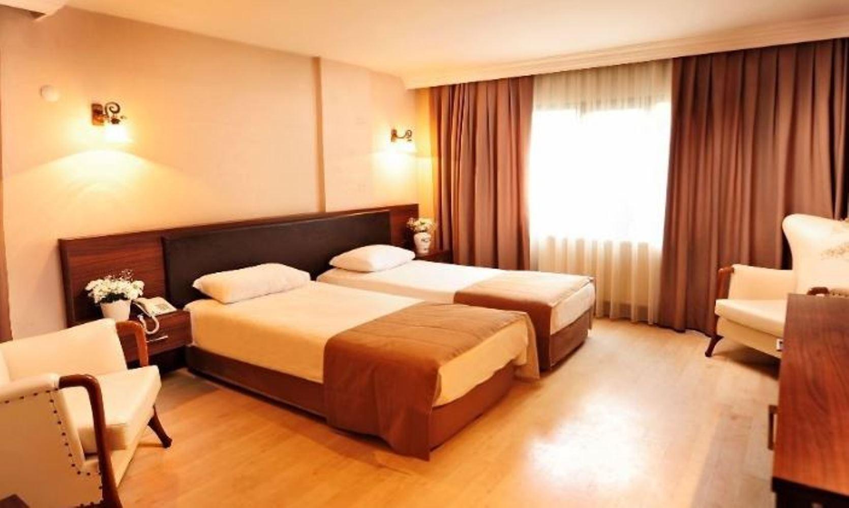 Uestuen Hotel Alsancak Izmir Zewnętrze zdjęcie