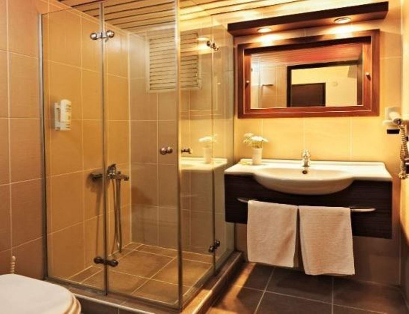 Uestuen Hotel Alsancak Izmir Zewnętrze zdjęcie