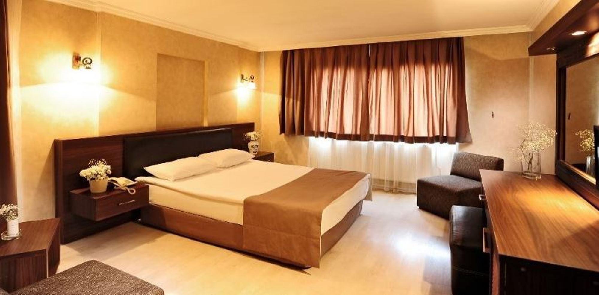 Uestuen Hotel Alsancak Izmir Zewnętrze zdjęcie