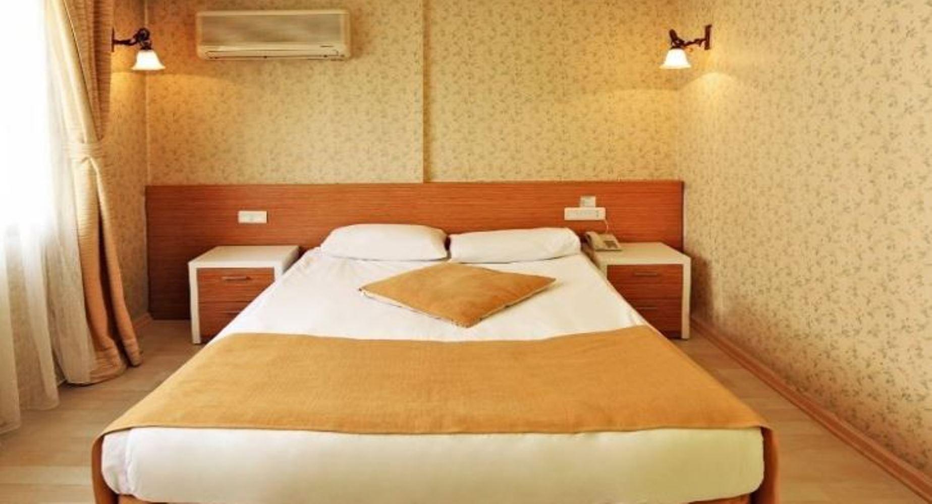 Uestuen Hotel Alsancak Izmir Zewnętrze zdjęcie