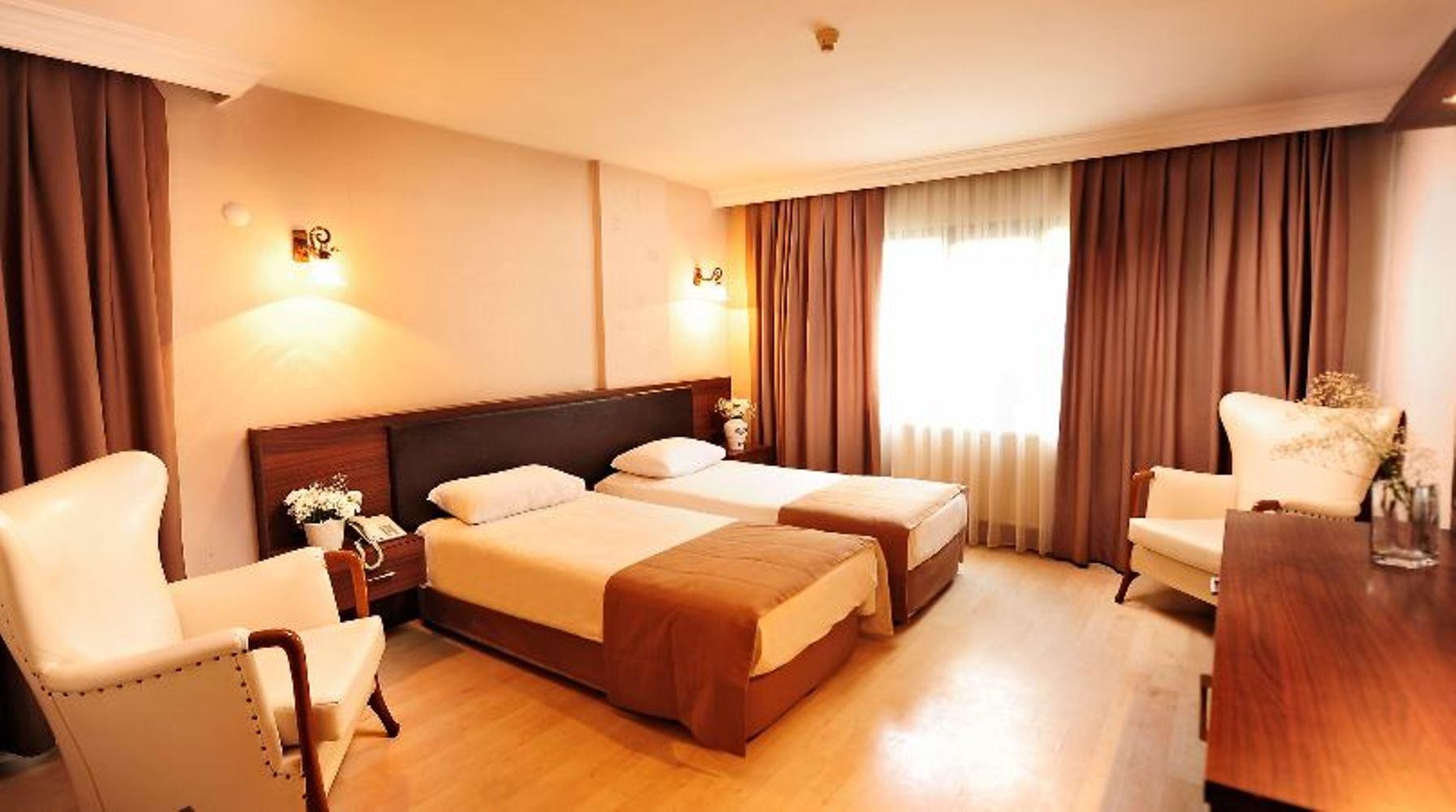 Uestuen Hotel Alsancak Izmir Zewnętrze zdjęcie