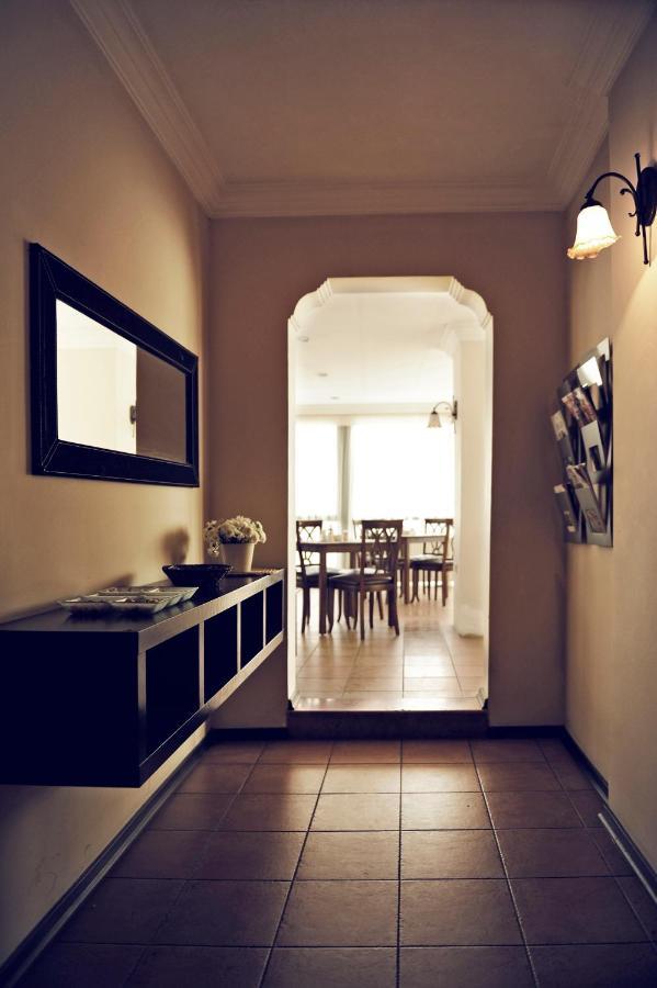 Uestuen Hotel Alsancak Izmir Zewnętrze zdjęcie