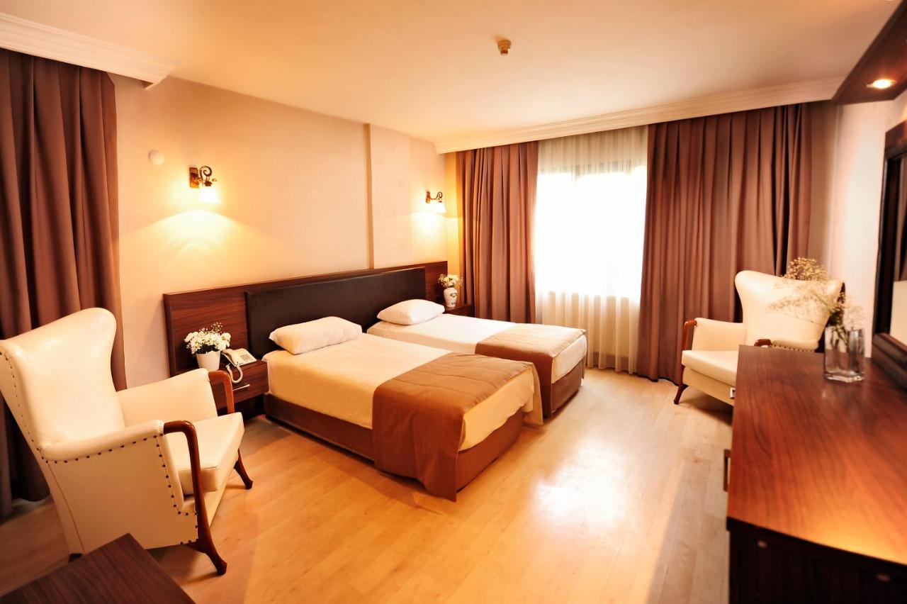 Uestuen Hotel Alsancak Izmir Zewnętrze zdjęcie