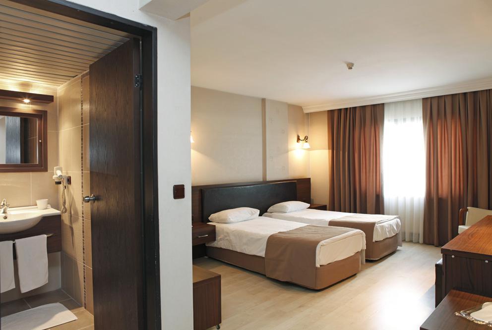 Uestuen Hotel Alsancak Izmir Zewnętrze zdjęcie
