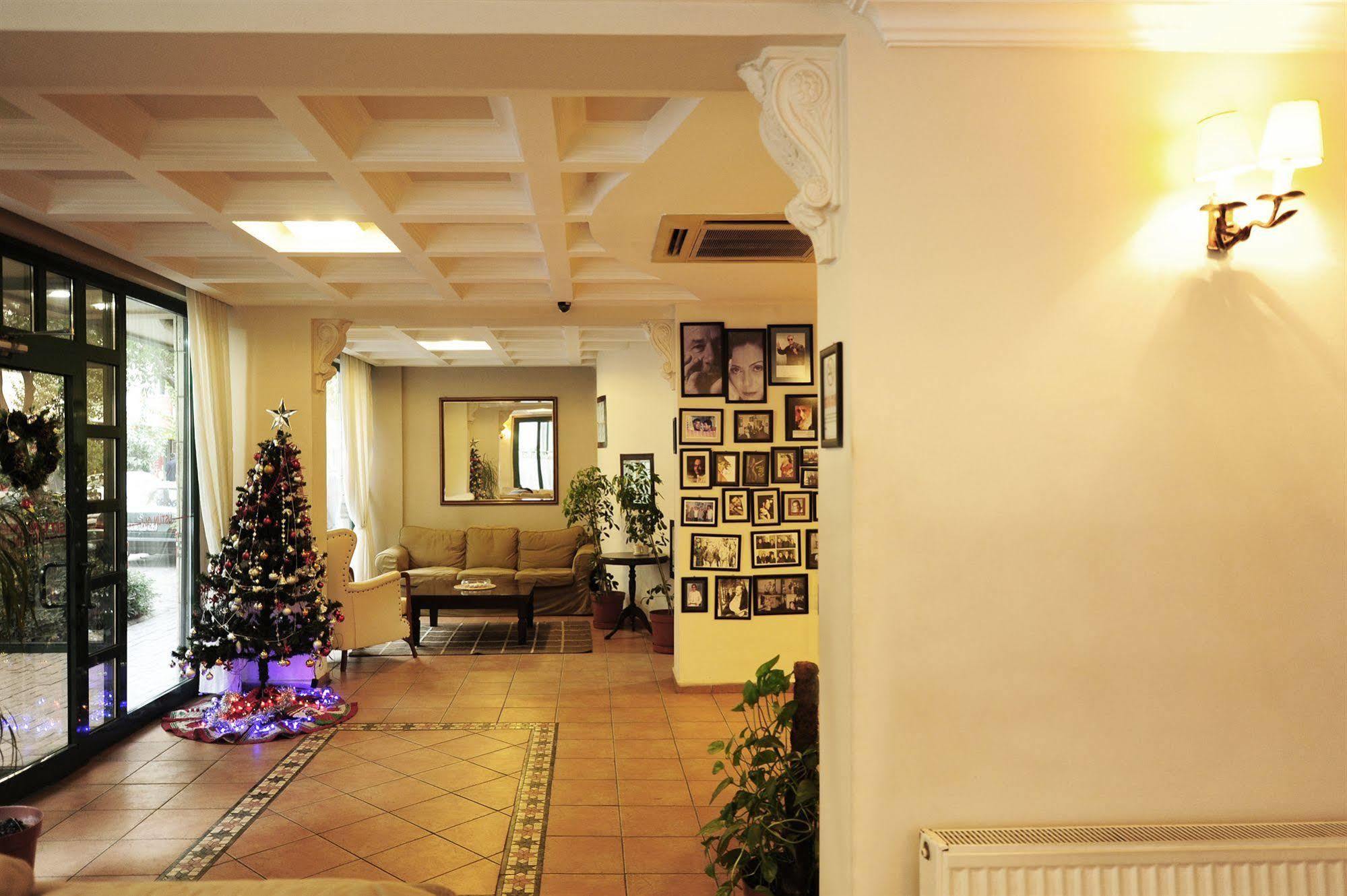 Uestuen Hotel Alsancak Izmir Zewnętrze zdjęcie